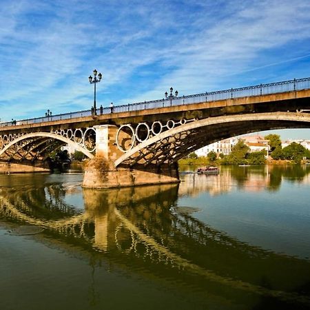 Апартаменти Loftriana Севілья Екстер'єр фото