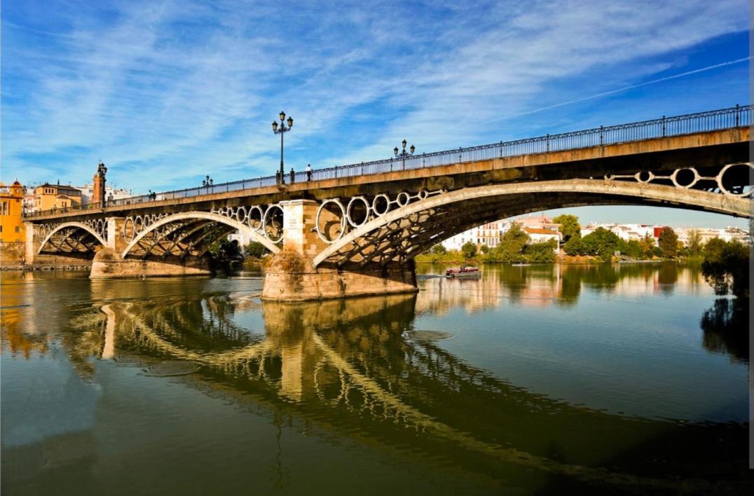 Апартаменти Loftriana Севілья Екстер'єр фото